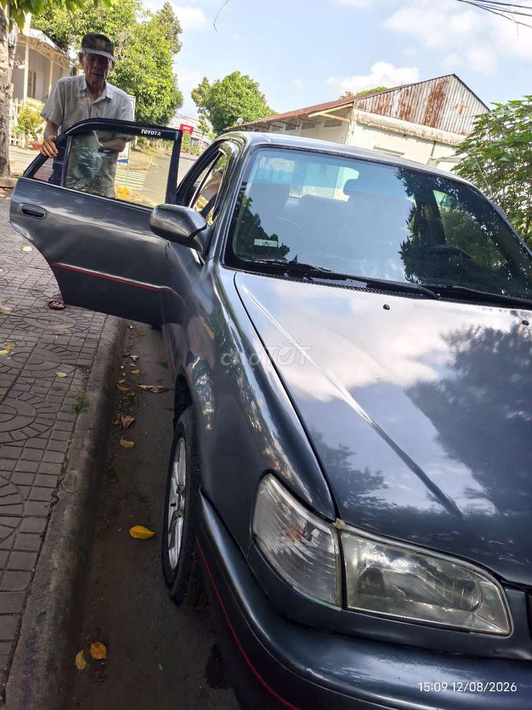 Toyota Corolla 2001 - ảnh 2