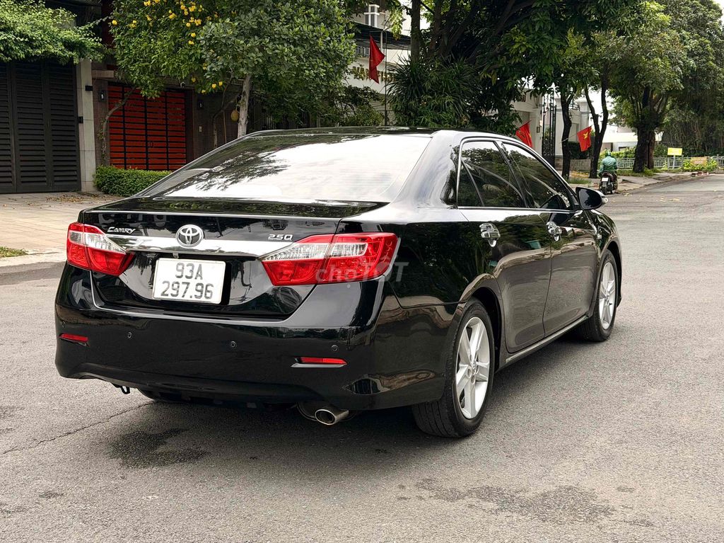 Toyota Camry 2.5Q 2014 - ảnh 5