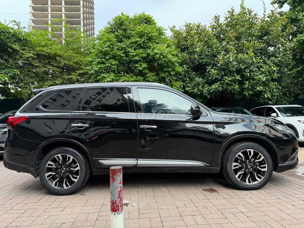 Mitsubishi Outlander 2020 - ảnh 3