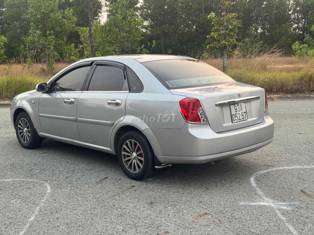 Daewoo Lacetti 2009 - ảnh 3