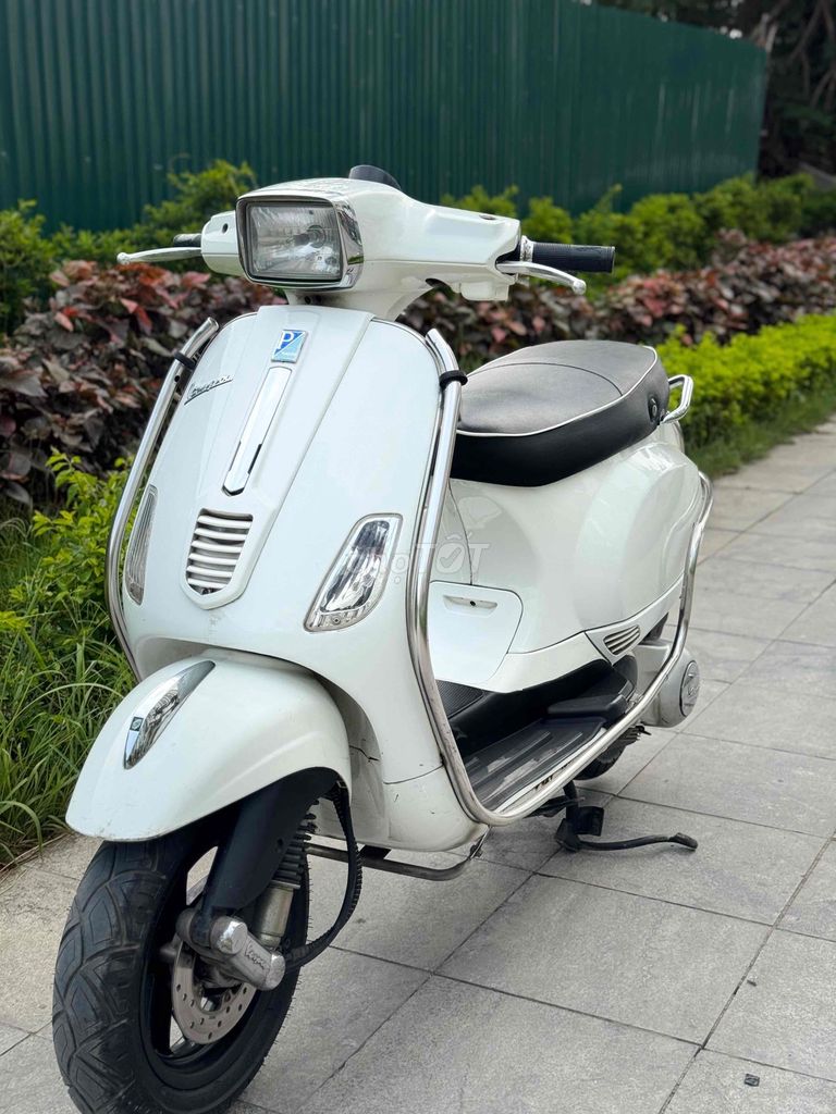 Piaggio Vespa 2013 - ảnh 2