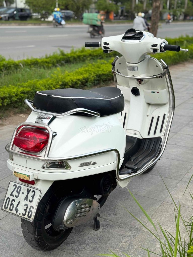 Piaggio Vespa 2013 - ảnh 4