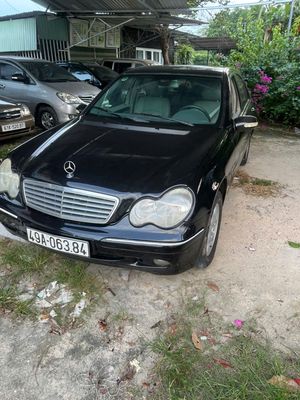 Mercedes Benz 2002 - ảnh 1