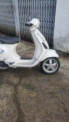 Piaggio Vespa 2015 - ảnh 1