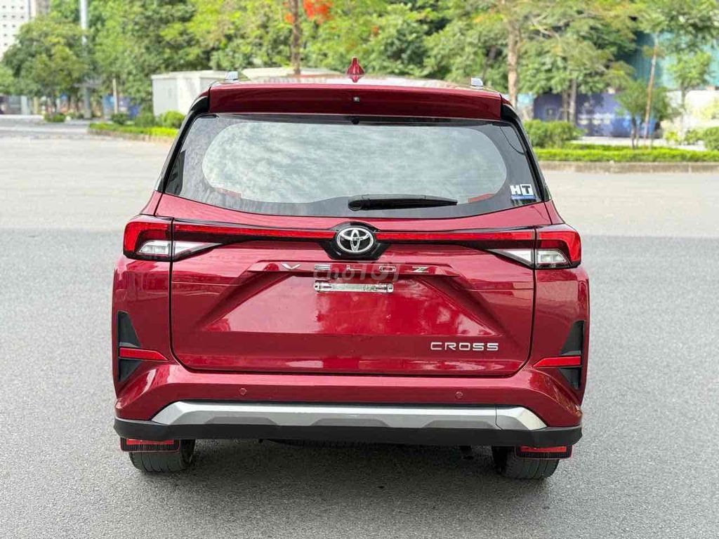 Toyota Veloz Cross - ảnh 2