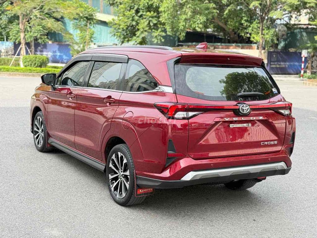 Toyota Veloz Cross - ảnh 4