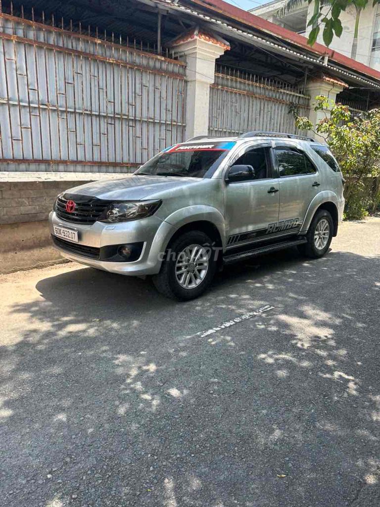 Toyota Fortuner 2013 - ảnh 3