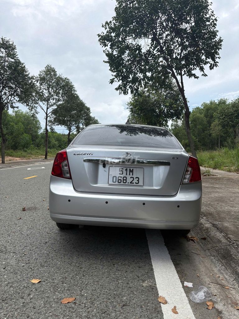 Daewoo Lacetti 2011 - ảnh 4