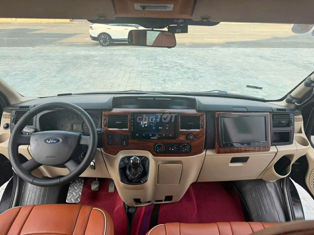 Ford Transit Limousine 2015 - ảnh 2