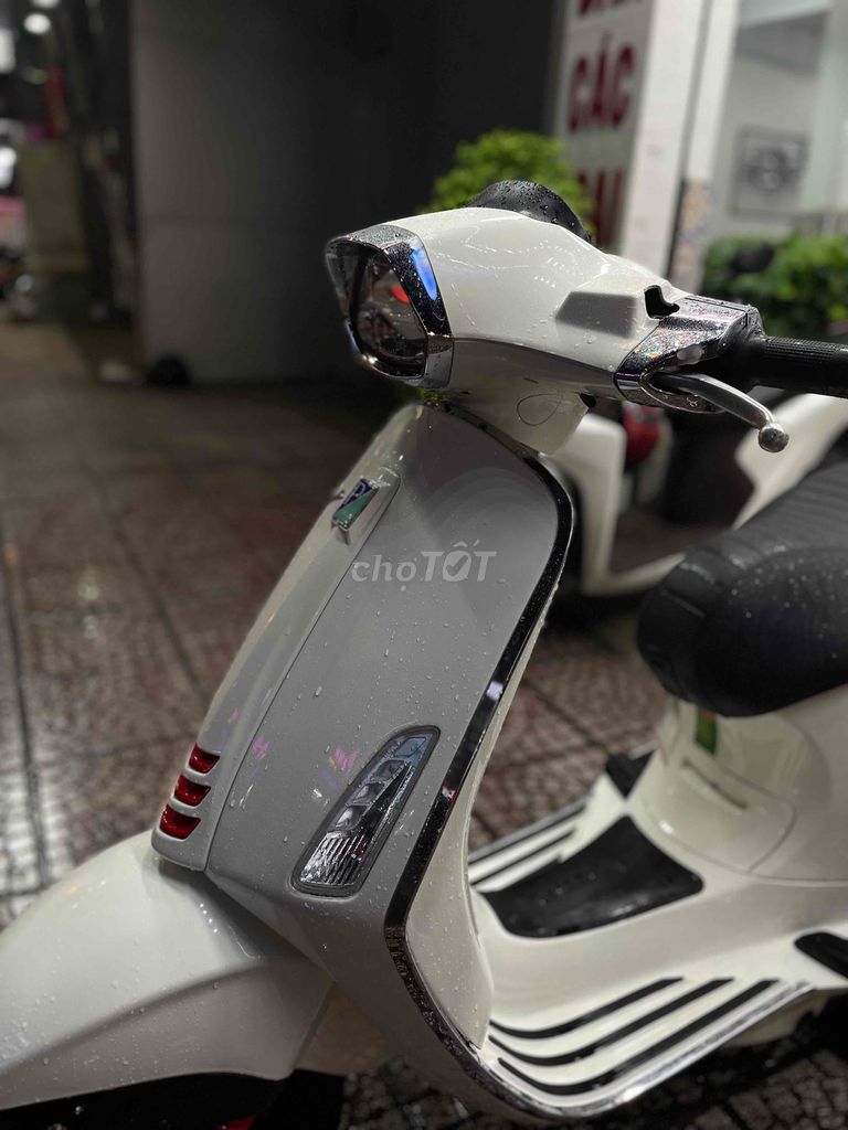 Piaggio Vespa 2022 - ảnh 2