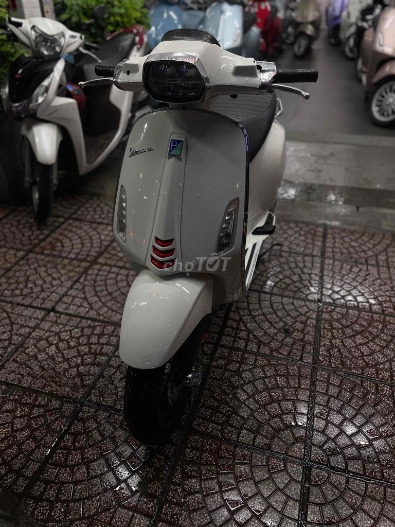 Piaggio Vespa 2022 - ảnh 5