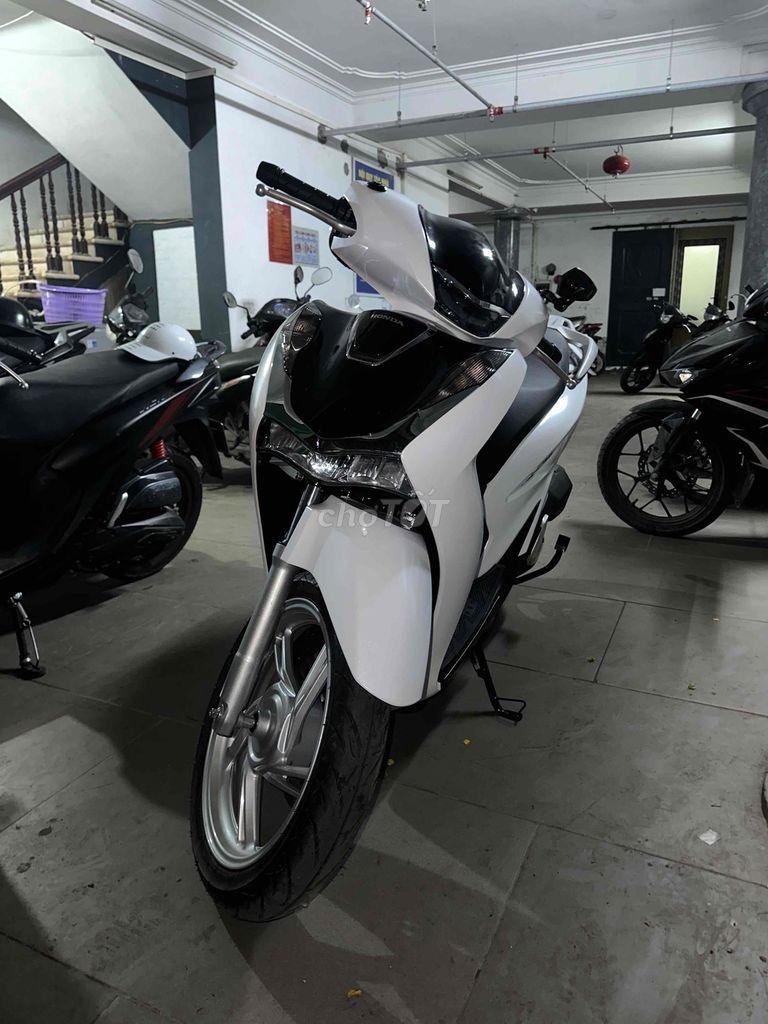 Honda SH 2023 - ảnh 1