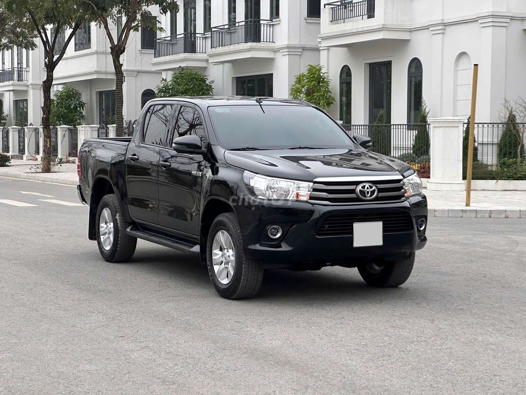 Toyota Hilux 2020 - ảnh 3