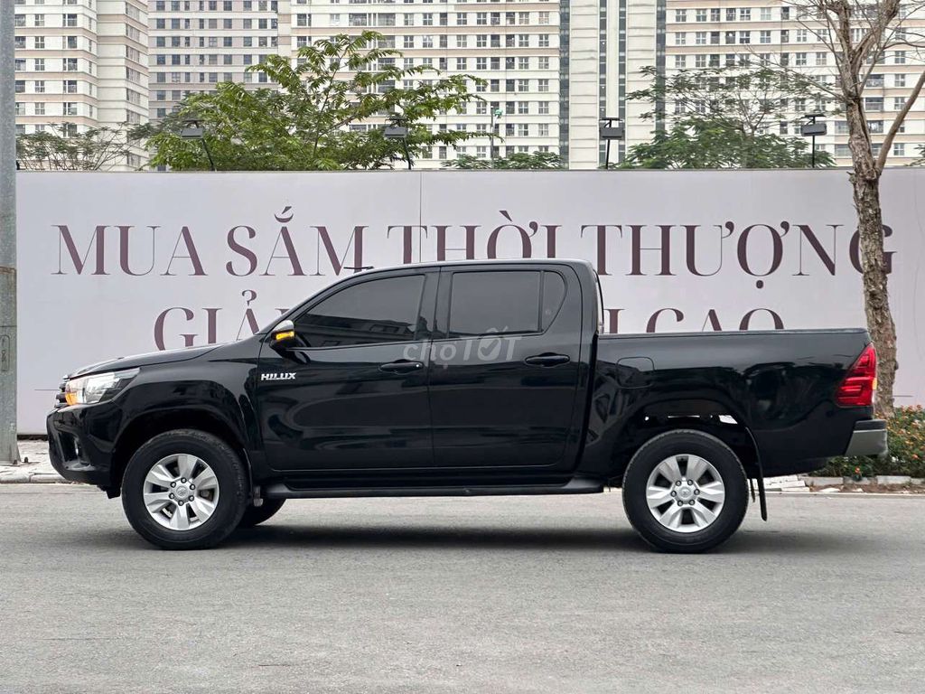 Toyota Hilux 2020 - ảnh 4