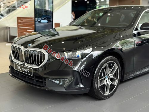 BMW 5 Series 2026 - ảnh 1