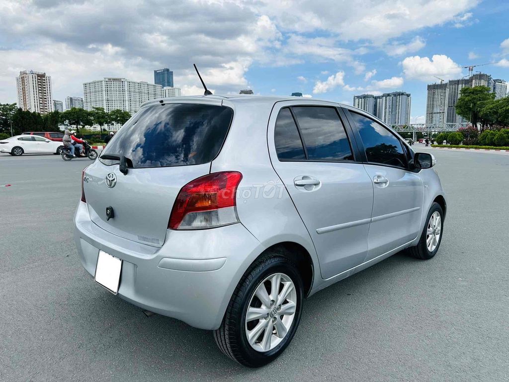 Toyota Yaris 2013 - ảnh 4