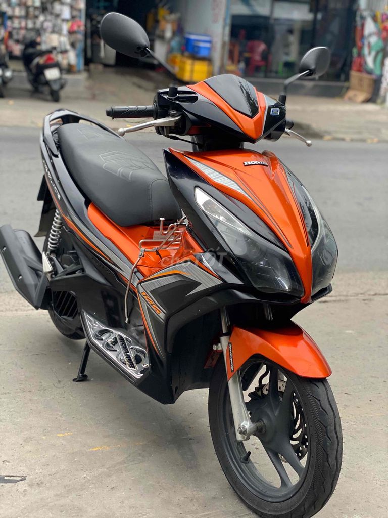Honda Air Blade 2015 - ảnh 3
