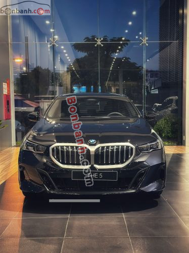 BMW 5 Series 530i M Sport 2025 - ảnh 2