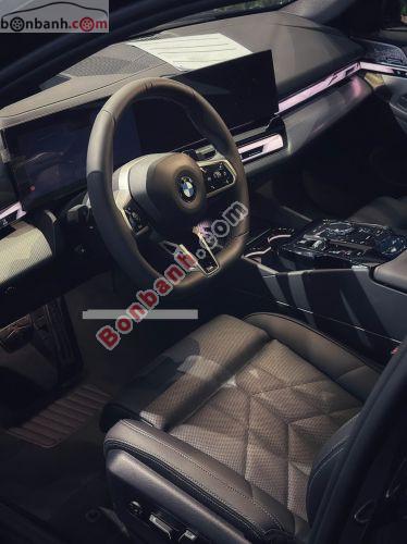 BMW 5 Series 530i M Sport 2025 - ảnh 4