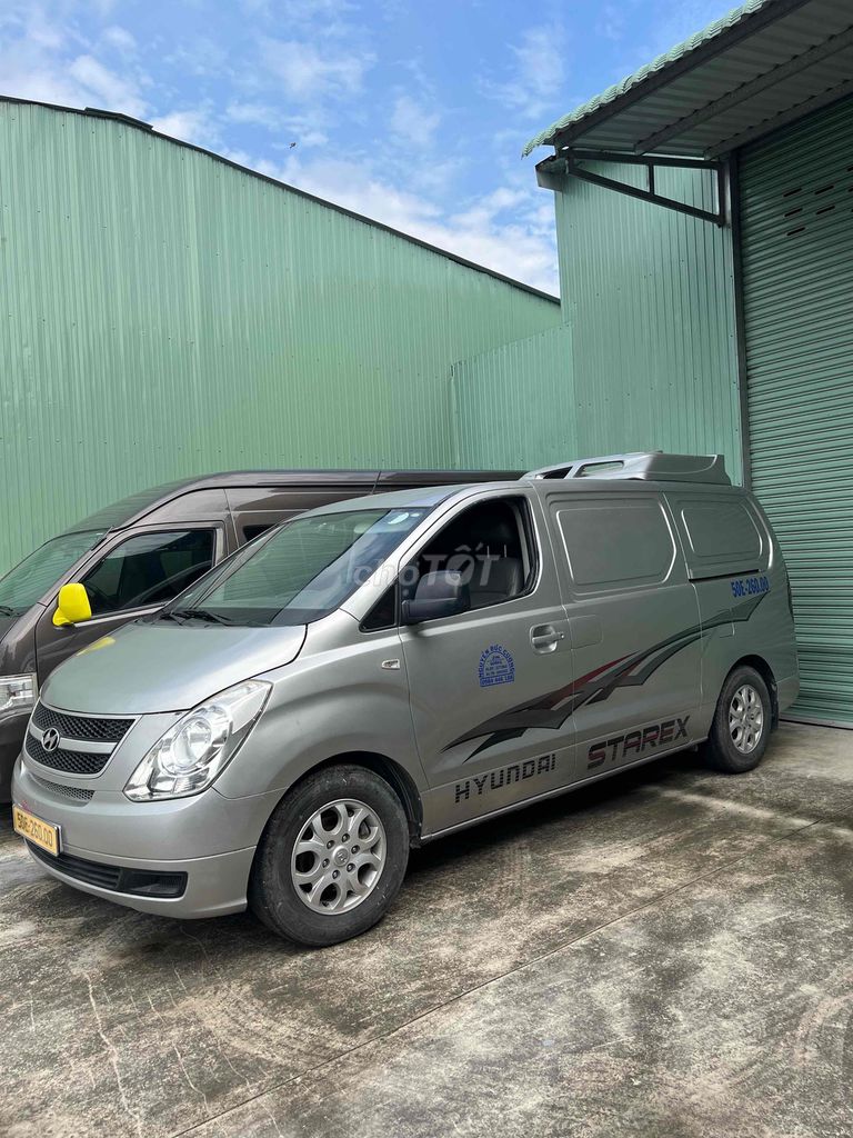 Hyundai Grand Starex 2013 - ảnh 2