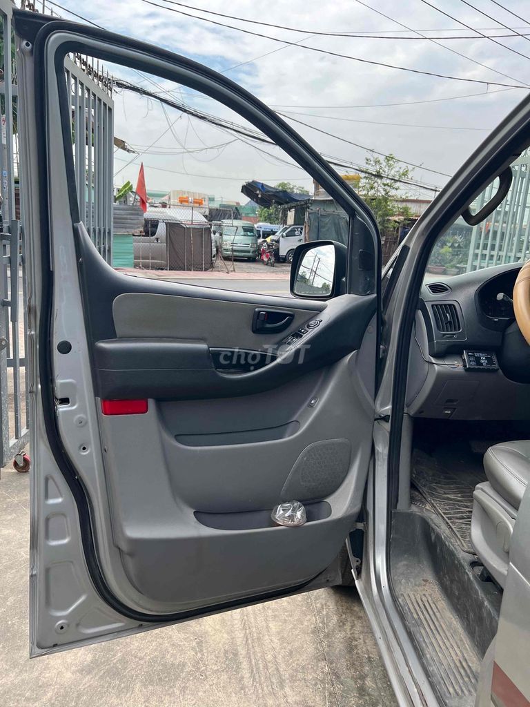 Hyundai Grand Starex 2013 - ảnh 3