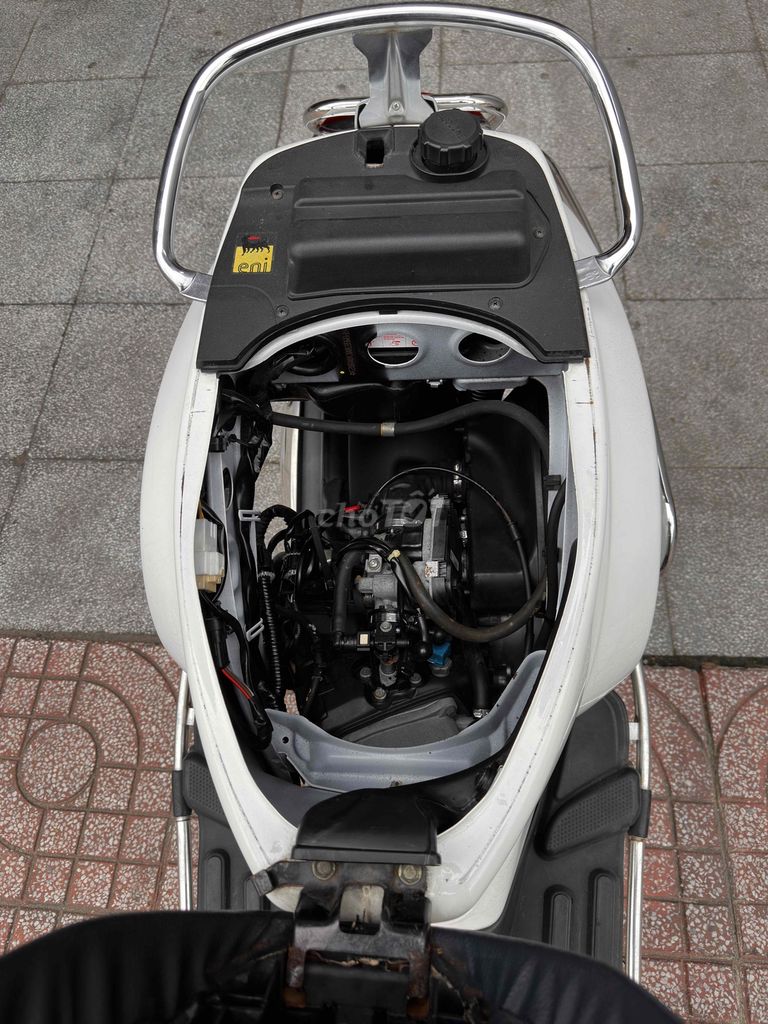 Piaggio Vespa 2012 - ảnh 5