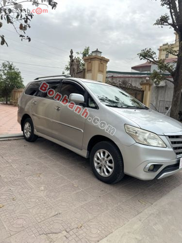 Toyota Innova 2.0E 2015 - ảnh 3