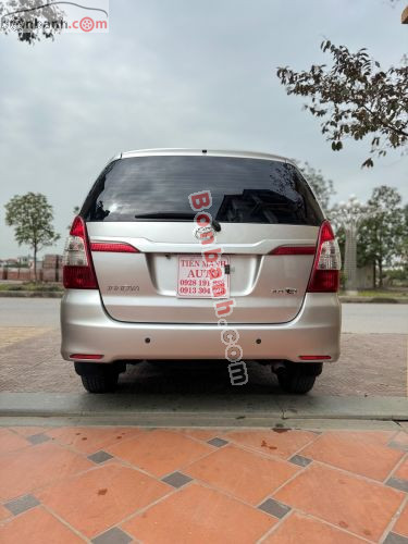Toyota Innova 2.0E 2015 - ảnh 4