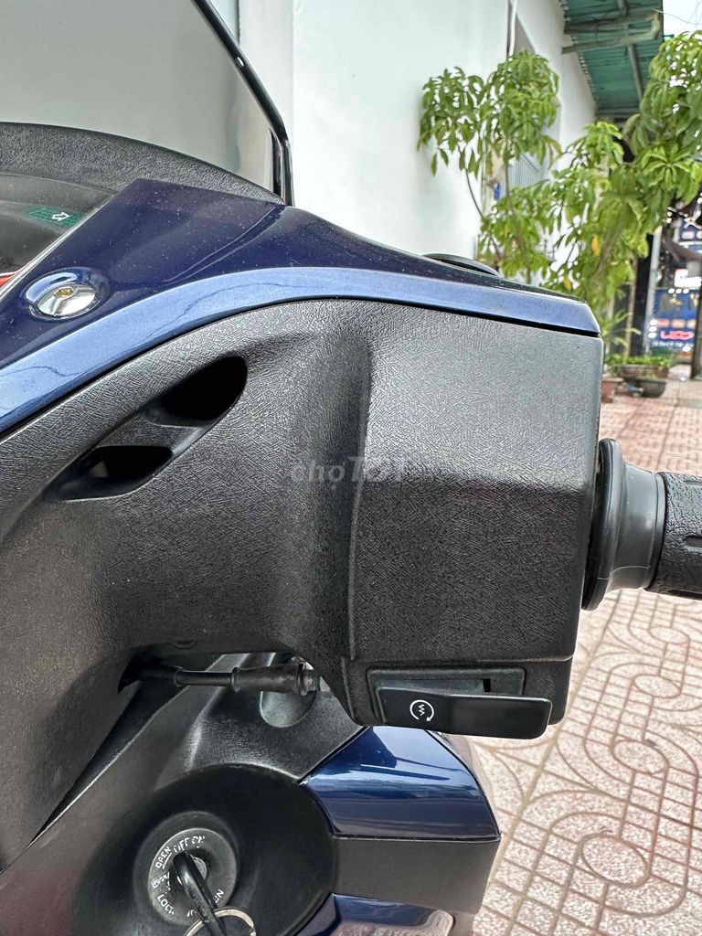 Honda SH 2011 - ảnh 2