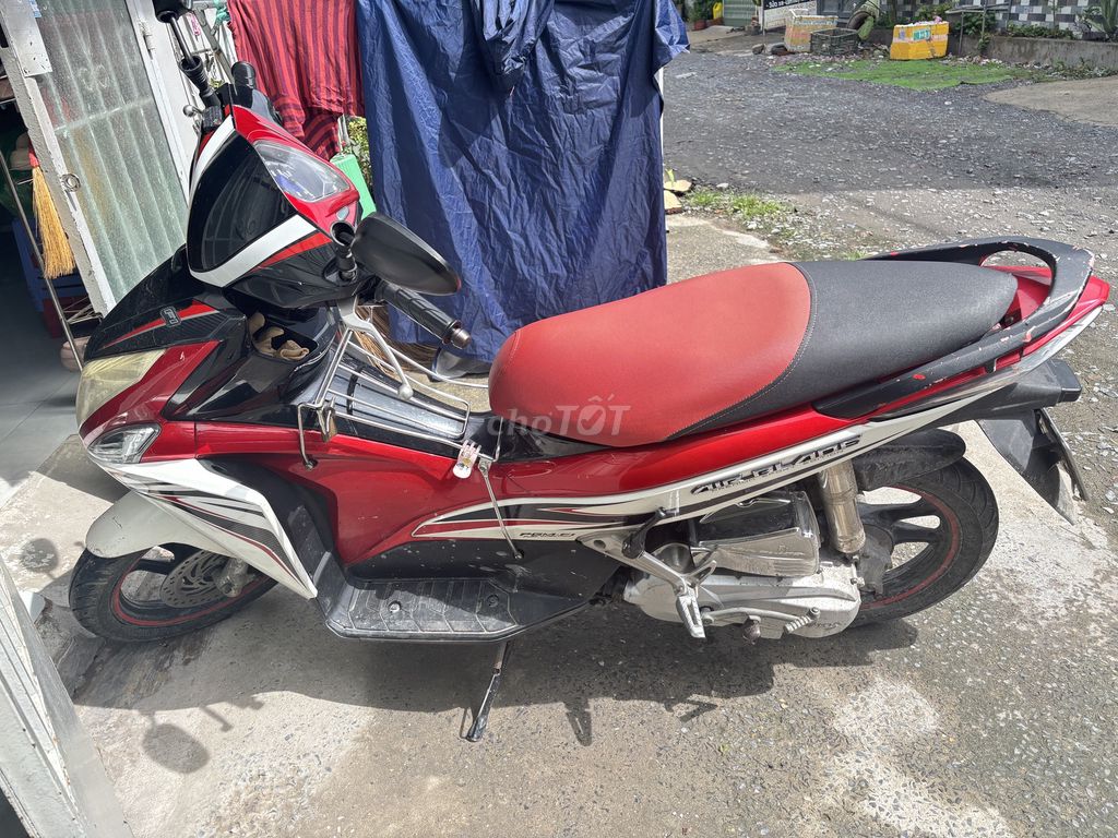 Honda Air Blade 2011 - ảnh 2