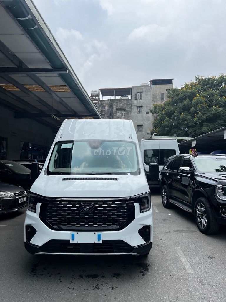 Ford Transit Premium 2026 - ảnh 1