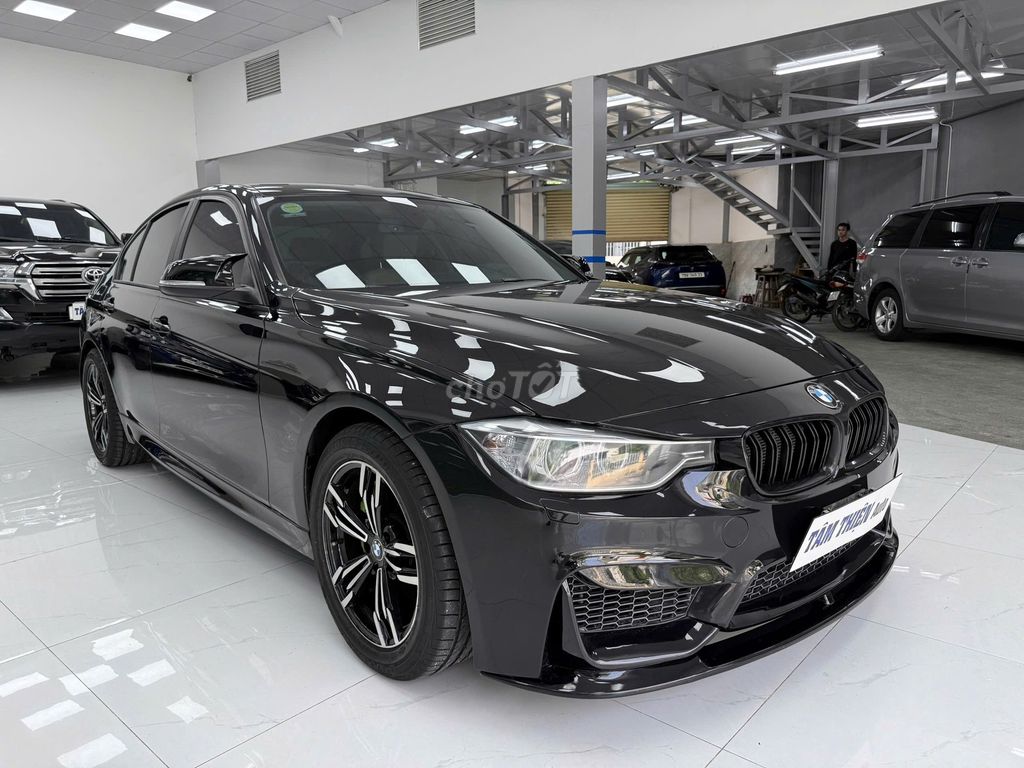 BMW 2012 - ảnh 2