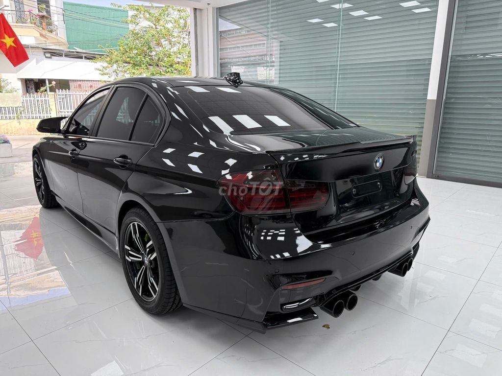 BMW 2012 - ảnh 3