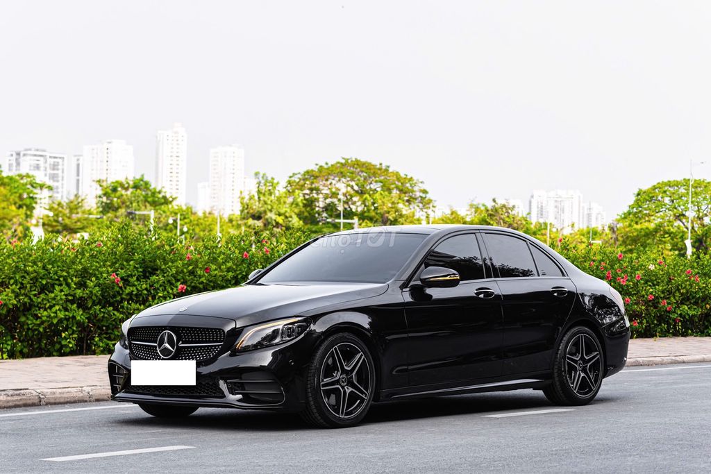 Mercedes-Benz 2021 - ảnh 2