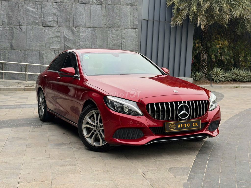 Mercedes-Benz 2018 - ảnh 1