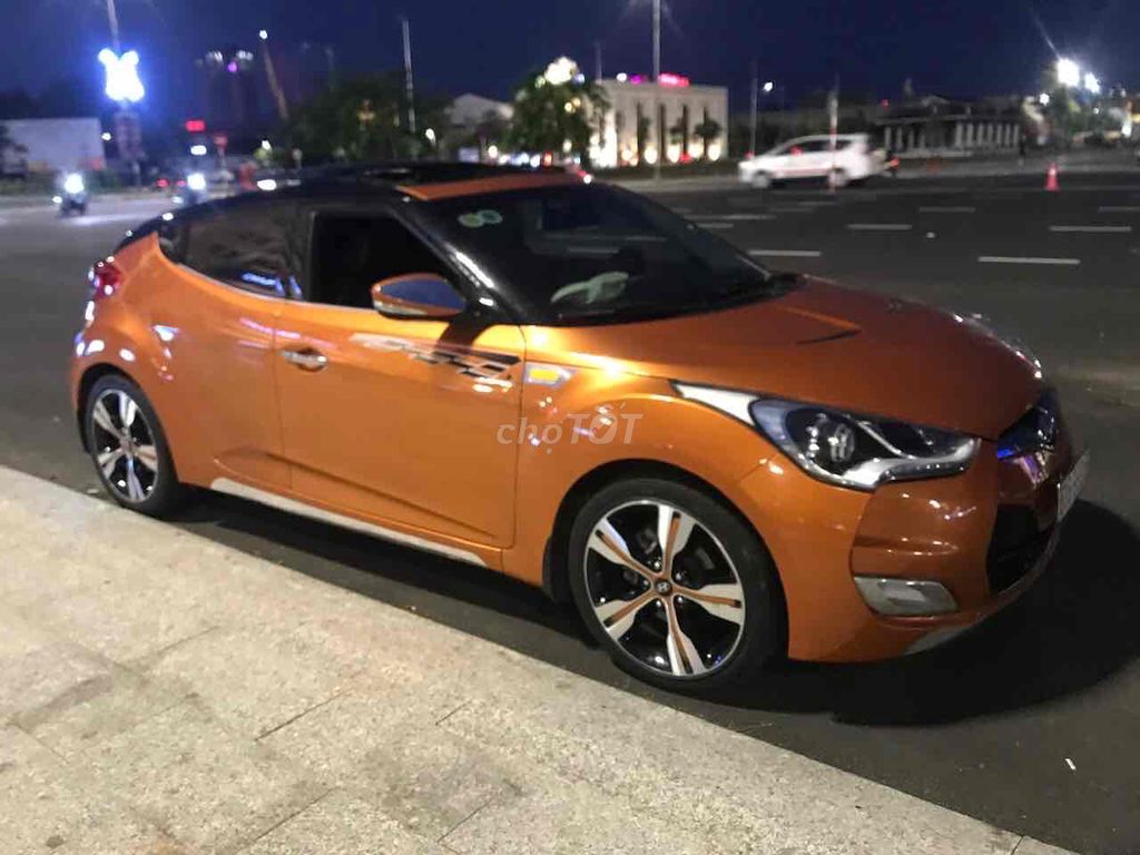 Hyundai Veloster - ảnh 2