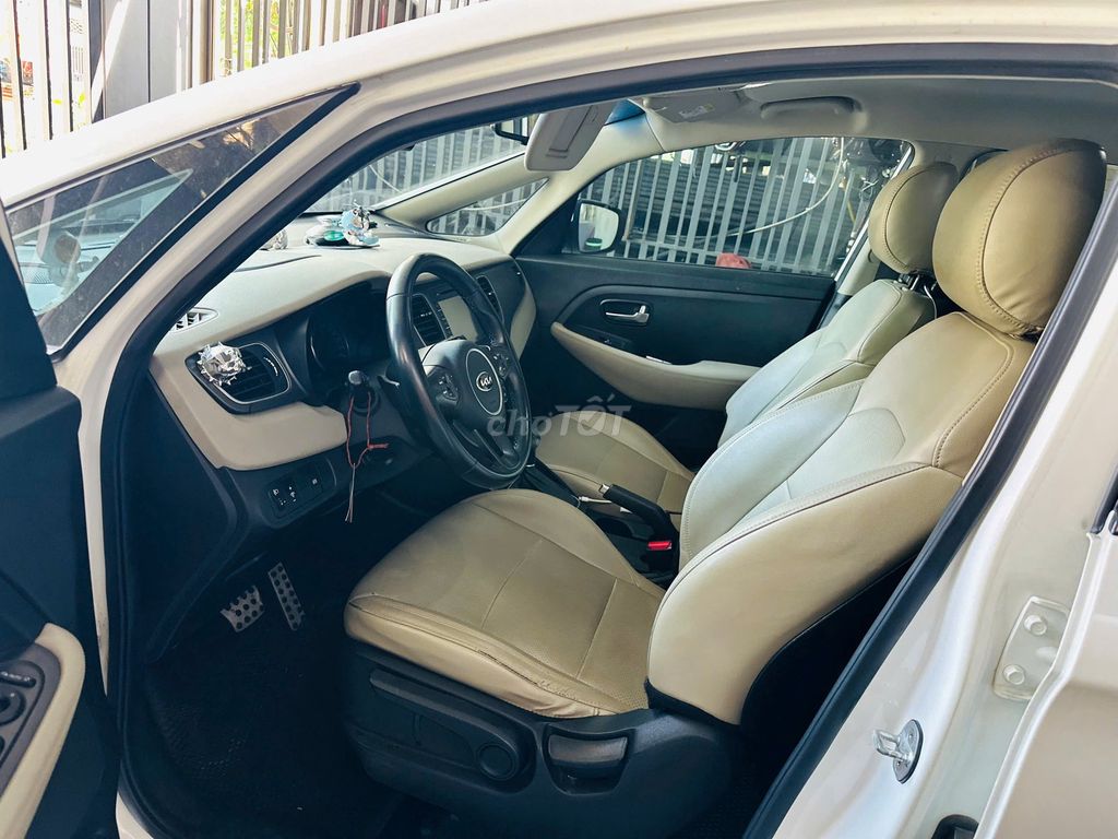 Kia Rondo 2017 - ảnh 4