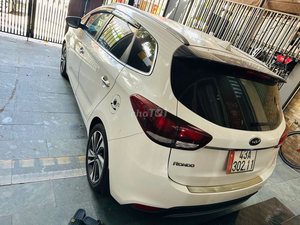 Kia Rondo 2017 - ảnh 5