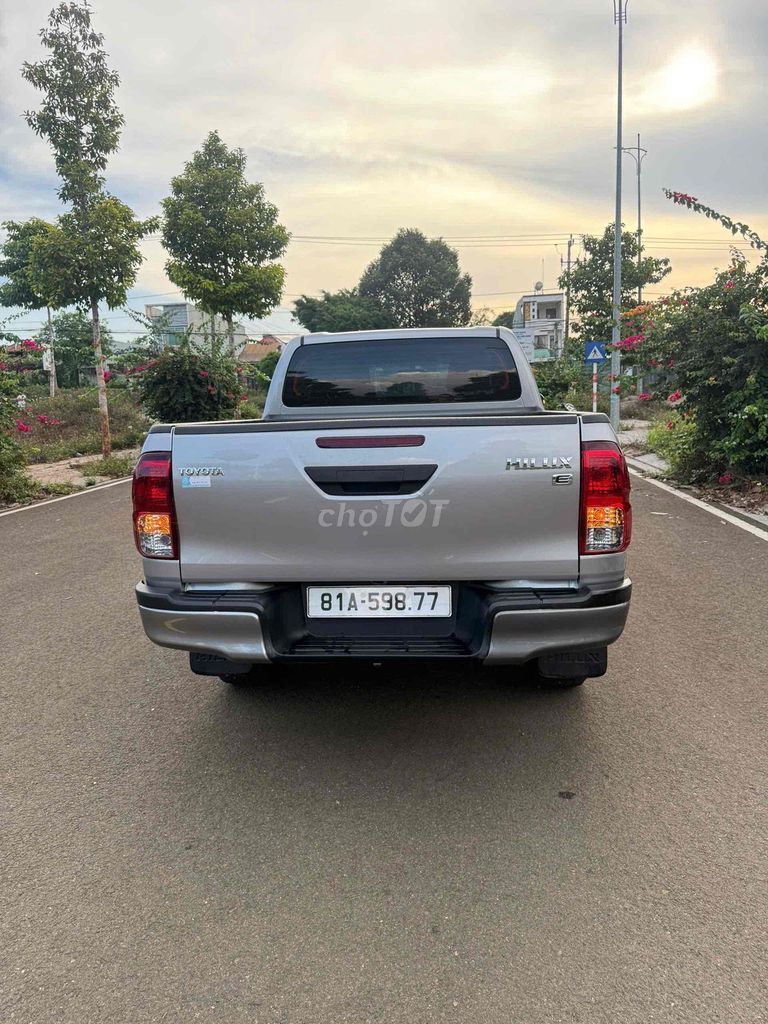 Toyota Hilux 2019 - ảnh 2