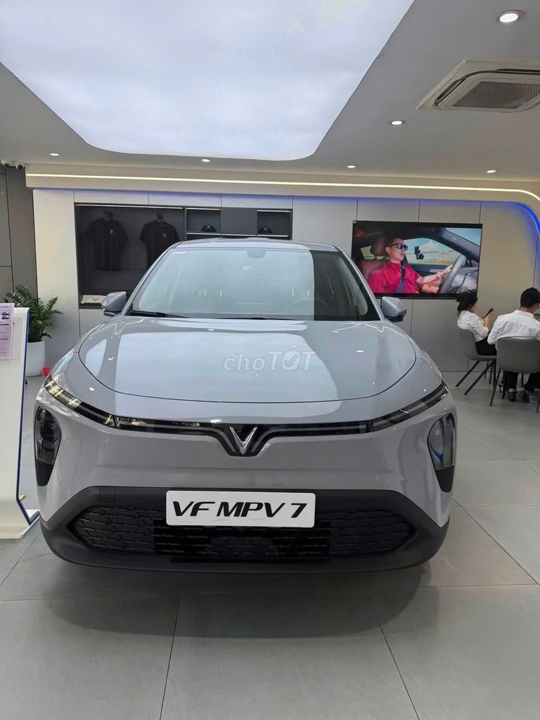 VinFast MPV 7 - ảnh 3