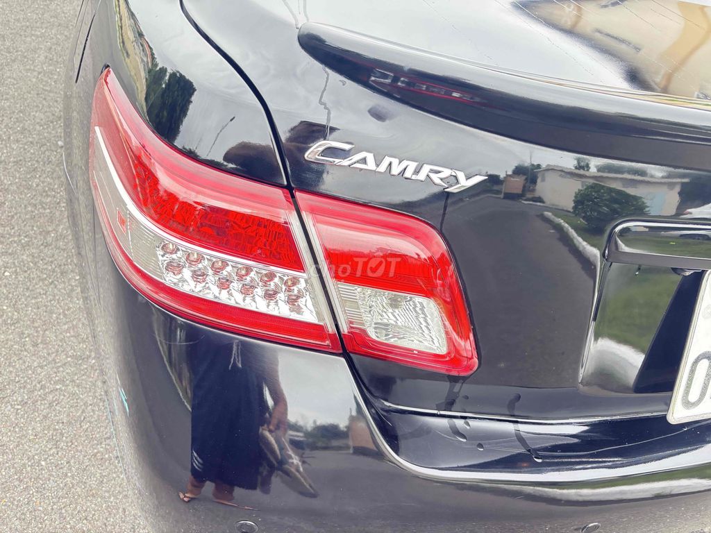 Toyota Camry 2010 - ảnh 4