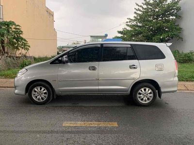 Toyota Innova 2011 - ảnh 1