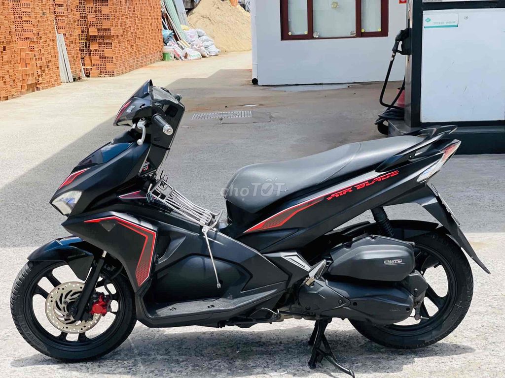 Honda Air Blade 2018 - ảnh 1