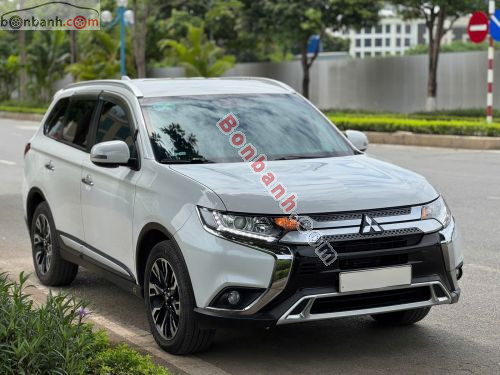 Mitsubishi Outlander 2.0 CVT 2020 - ảnh 2