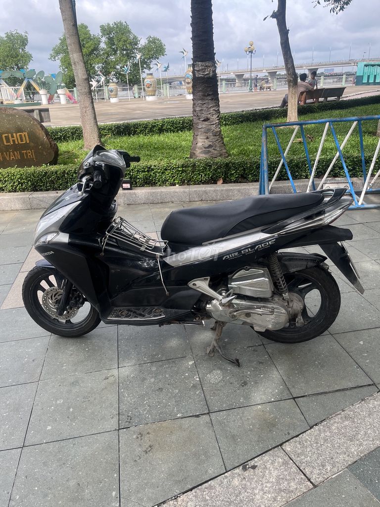 Honda Air Blade 2011 - ảnh 2