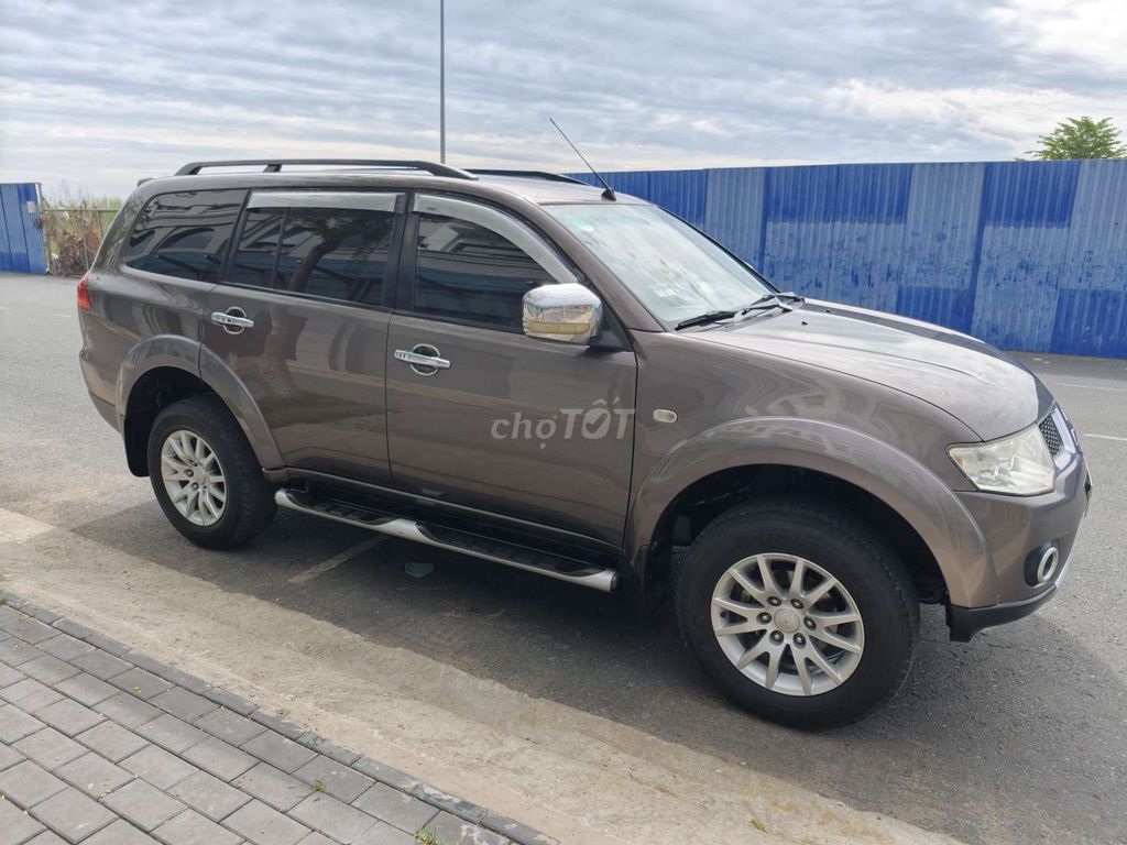 Mitsubishi Pajero Sport 2012 - ảnh 1