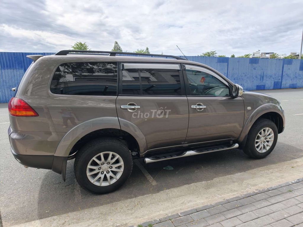 Mitsubishi Pajero Sport 2012 - ảnh 2