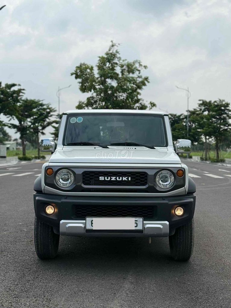 Suzuki Jimny 2023 - ảnh 1