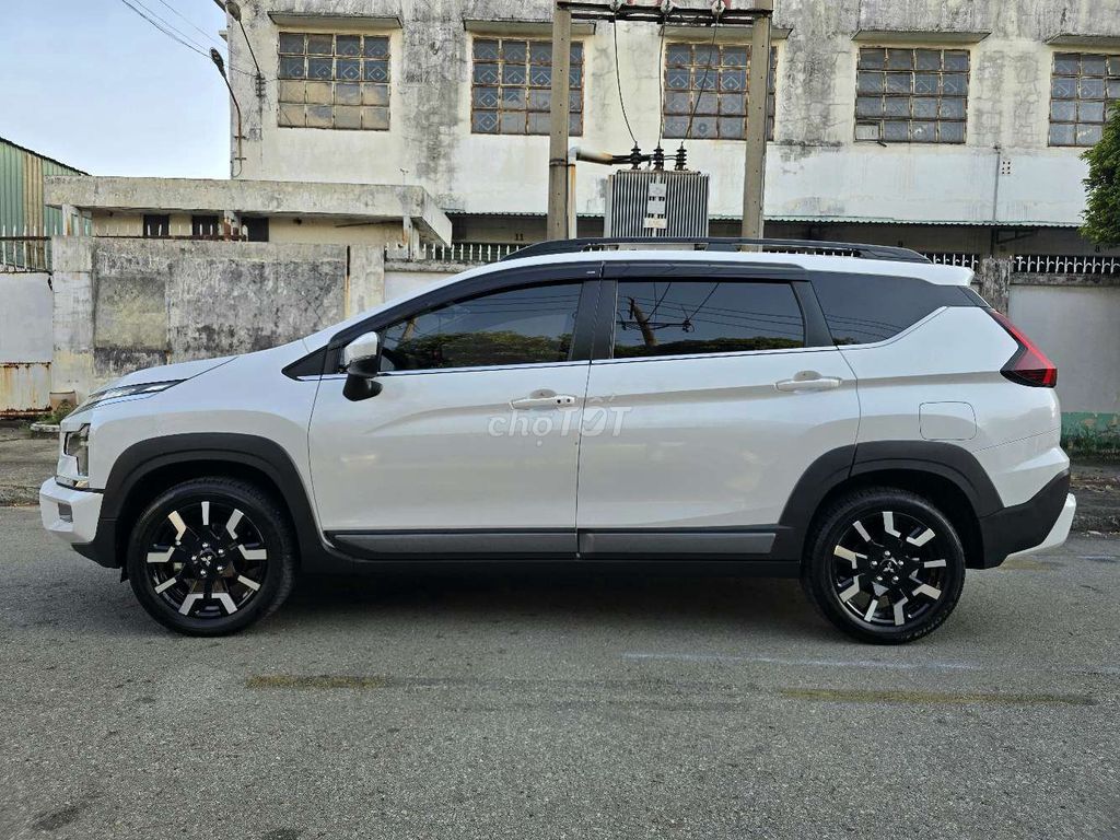 Mitsubishi Xpander Cross 2026 - ảnh 1