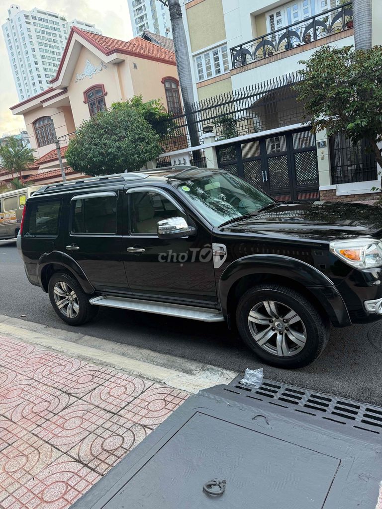 Ford Everest 2009 - ảnh 2